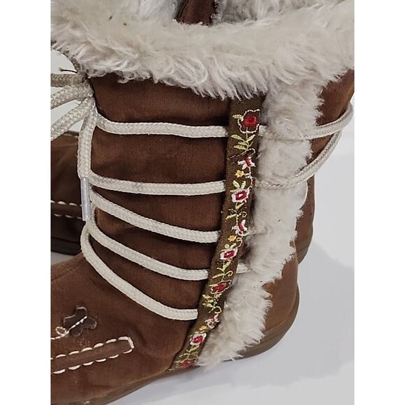 Carter’s Melissa Lace Tall Brown Moccasin Boots Floral Fur Trim Youth Size 9M - Picture 5 of 9